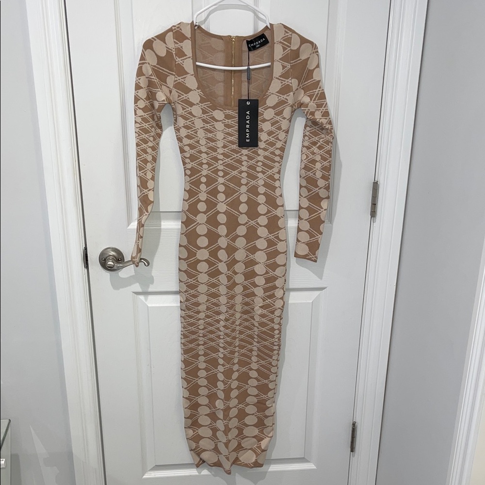Emprada Elegant Long Sleeve Sweater Tan Patterned Midi Dress NWT XS